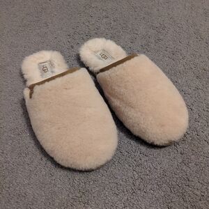 Indoor Ugg Slippers 9